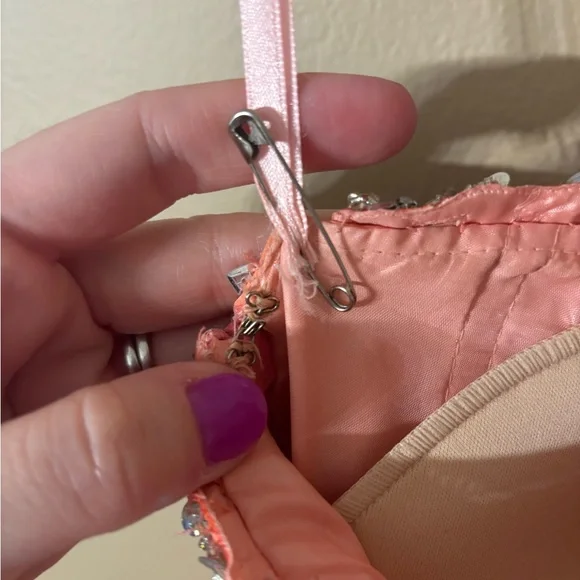 MacDuggal Women’s prom/formal dress size 10 - Picture 15 of 15